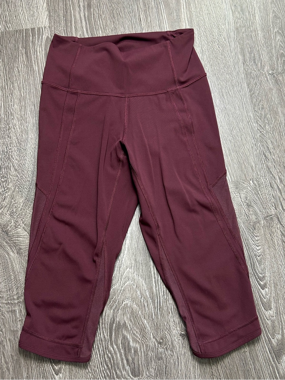 Lululemon High-Waist band Burgundy Active Crop Leggings
